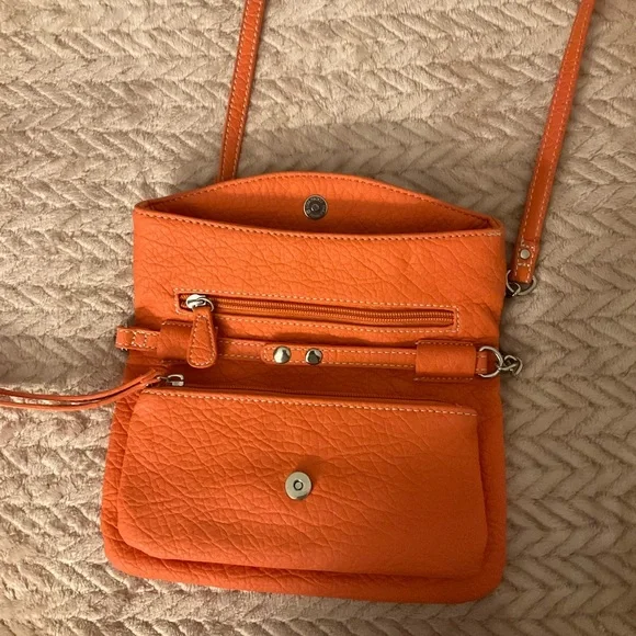 *SOLD ON EBAY* Nine West Orange crossbody - Picture 3 of 12